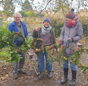 Warwick Packmores Wellbeing in Nature Group Making Wreaths ARC